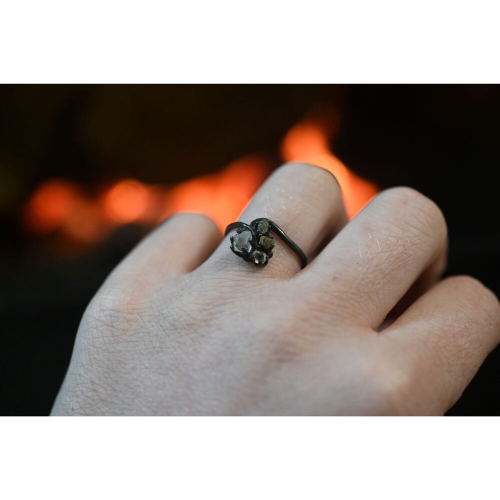 Timeless Raw Diamond Engagement Ring, Rough Uncut Fashionable Exquisite Chic Con
